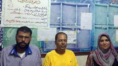 معلمة تقضي العيد معتصمة في إدارة بيلا التعليمية
