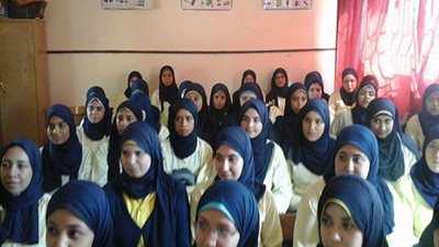 جولة تفقدية لمدير تربية القاهرة في المدارس.. وخصم للمخالفين
