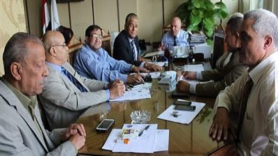 المهن التعليمية : تشكيل غرف عمليات بالقاهرة والمحافظات لمتابعة مشكلات المعلمين بمدارسهم