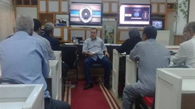 وكيل تعليم مطروح يطالب مديري الإدارات بالتسجيل الاكتروني للغياب وتفعيل المجموعات المدرسية