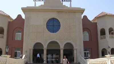 بمرتبات مجزية.. مدارس 