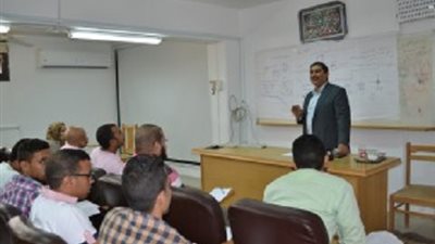 ورشة عمل عن أسباب شروخ المباني وكيفية معالجتها بجامعة القناة
