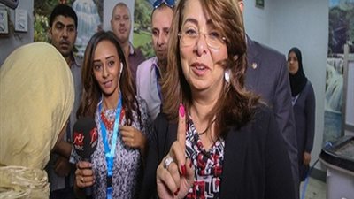 غادة والى تدلى بصوتها بممدرسة الأورمان الإعدادية بالدقى