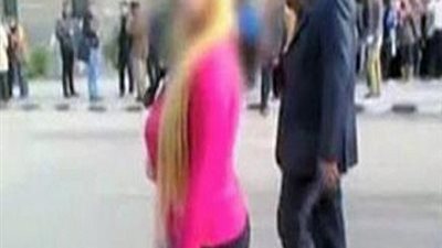 جامعة القاهرة للطالبات : 