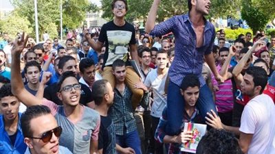 التعليم تستعين بالشرطة في مواجه تظاهرات طلاب الثانوية .. والهلالي يواصل سياسة الهروب