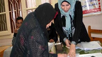 لجان مدرسة النصر بأكتوبر تتأخر فى بدء العملية الانتخابية