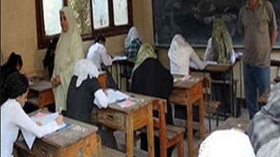 تعليم الفيوم: حظر استعمال أجهزة التليفون المحمول  داخل فصول المدرسة