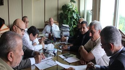 المهن التعليمية تطالب النقابات الفرعية بسرعة الانتهاء من الكشوف لتفعيل فيزا المعاشات