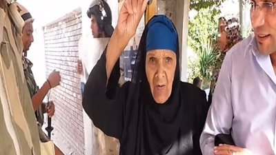 بالفيديو ..عجوزبالاسكندرية : انتخبت الحاج غريب الله يرحمه ..وعملت صح علي ابويا وأمي