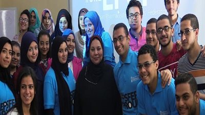 بالفيديو.. ورشة عمل بصيدلة سوهاج