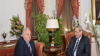بالصور.. الهلالي يلتقي رئيس لجنة التعليم ببيت العائلة المصرية