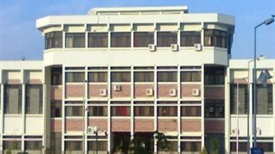 طلاب كلية التعليم الصناعى بجامعة السويس يشكون تغيب الأساتذة عن المحاضرات