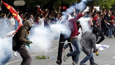 اعتقال 30 طالبا جامعيا باسطنبول وآنطاليا بتركيا