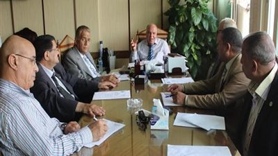 المهن التعليمية تقرر اختيار ممثلى النقابة بلجنة التنمية البشرية بمديريات التعليم واعادة هيكلة نادي الشاطئ