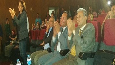 جابر نصار يصطحب طلبة جامعة القاهرة لـ