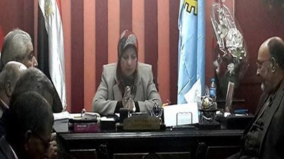 بالصور.. وكيل تعليم الغربية تبحث مع مديري الإدارات الاستعداد للانتخابات البرلمانية