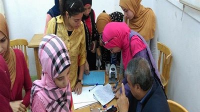 150 طالبا وطالبة يترشحون للانتخابات بجامعة القناة فى اليوم الثانى