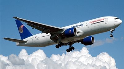 الطيران المدنى تنفى حظر إقلاع طائرتها إلى روسيا