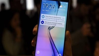 باحثون يحذرون : ثغرة في هواتف جالكسي تسمح بالتصنت على المكالمات عن بعد