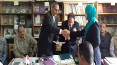 بالصور.. تكريم الأخصائى المتميز بلإدارة سمالوط التعليمية