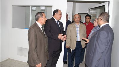رئيس جامعة طنطا يتفقد تجهيزات المستشفي التعليمي العالمى لمواجهة الأمطار
