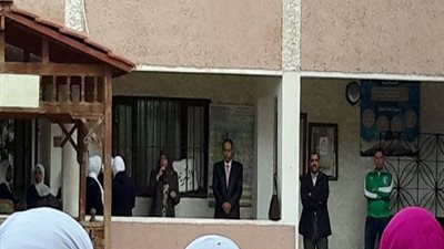 وكيل تعليم بورسعيد تتفقد مدرستي الغرفة التجارية الثانوية للبنات واليرموك الابتدائية