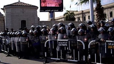 تشديدات أمنية بمحيط جامعة القاهرة بالتزامن مع ذكرى 