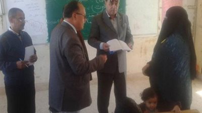 بالصور.. وكيل تعليم مطروح يكرم المعلمين المتميزين ويحيل موجهي التربية الفنية للتحقيق