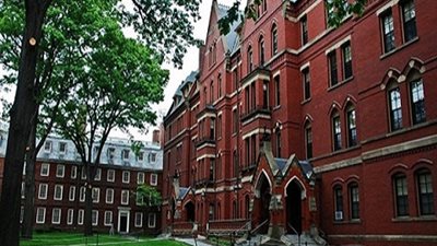 أساتذة حقوق عين شمس فى رحلة علمية لهارفارد الأميركية