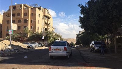 بالصور | استكمال اعمال رصف بوابة احمس بحدائق الاهرام بالجيزة