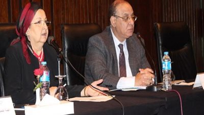 نقيب المعلمين يشارك فى حوار مجتمعى بعنوان 