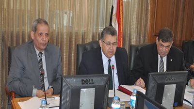 الشيحى يؤكد أهمية تفعيل الأنشطة الطلابية.. وممارسة الديمقراطية