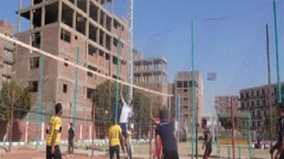 بالفيديو| كلية تربية رياضية تفوز بكأس بطولة جامعة سوهاج في الكرة الخماسية