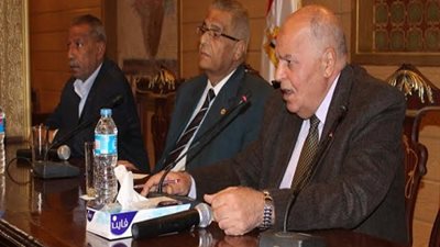 نقيب المعلمين :  حصر أعداد المعلم  لتطبيق الهيكلة .. شاهين : تطبيق الميكنة الإلكترونية على ثلاث مراحل