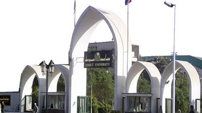 ايقاف أستاذ مساعد  بطب أسيوط عن العمل لإتهامه بالإنضمام إلى جماعة إرهابية