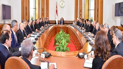 الحكومة تعلن عن 1000 فرصة عمل لخريجى المؤهلات المتوسطة.. تعرف على الشروط والتفاصيل