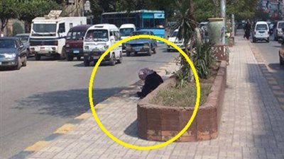 طالبة جامعية تعتصم 190 يوم لرفض مناقشة رسالتها لمطالب شخصية  وجامعة بنها عامله من 