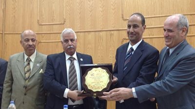 بالصور| نائب رئيس جامعة الفيوم يفتتح معرض إنتل للعلوم والهندسة لهذا العام