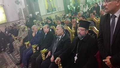 بالصور| رئيس جامعة دمياط يشارك في  احتفال عيد الميلاد المجيد