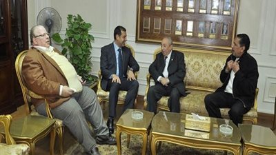 محافظ اسيوط يعلن البدء فى تطوير آداء الادارات الهندسية بالمراكز والاحياء