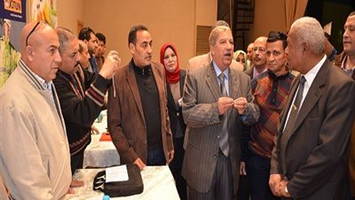 بالصور| محافظ الإسماعيلية يفتتح ملتقى توظيف خريجي التعليم الفني