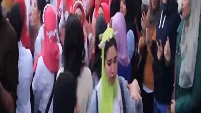 بالفيديو| رقص إباحي لطلاب  