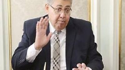 وزير التعليم العالى لمسئولى جامعة السويس: لا تقلقوا من المخصصات المالية