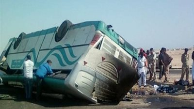 مصرع أستاذ جامعي وإصابة 3 أخرين  في انقلاب أتوبيس بالبحيرة