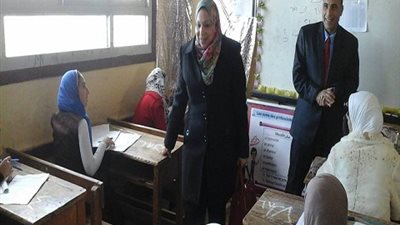بالصور وكيل تعليم كفر الشيخ : 47 ألفا و500 طالب وطالبة أدوا امتحانات الصف الثالث الإعدادي