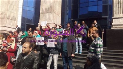 المعلمون المطالبون بالغاء 