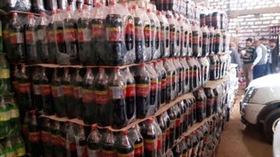 ضبط كميات من العصائر والمنظفات منتهية الصلاحية بأسيوط 