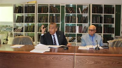 تنفيذى المهن التعليمية يوصى بإعادة توزيع العاملين على الإدارات