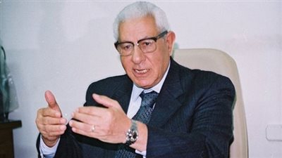 تأكيدا لانفرادنا نقيب الصحفيين الاسبق  :تعديل وزاري مرتقب في حكومة 