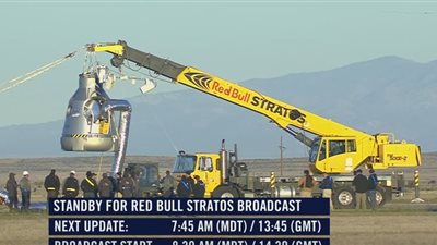 بالفيديو.. نمساوي يحطم الرقم القياسي لأعلى قفزة من الفضاء